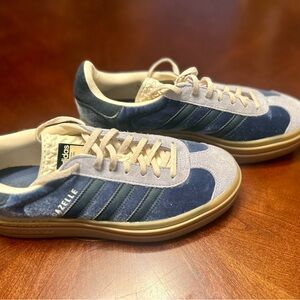 Adidas Blue Suede Gazelle Bold Size 9 in EUC.